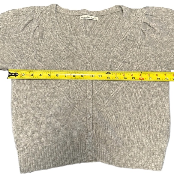 Abercrombie & Fitch Soft Knit Cropped Cardigan Heather Grey - Women’s L - Picture 4 of 8